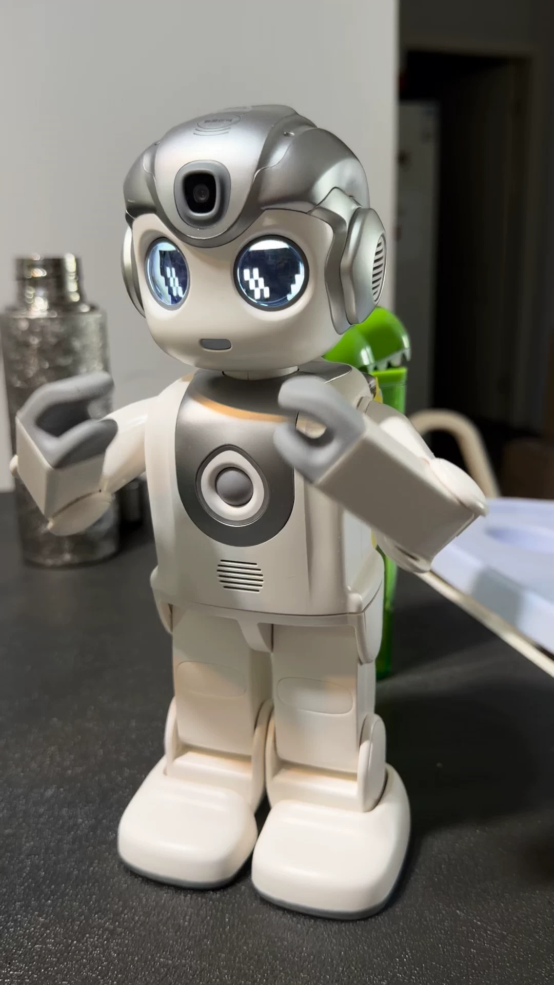【儿童礼物】优必选AI悟空机器人2代智能情感陪伴玩具编程教育人形机器人2026新款英语对话学习语音男孩生日 12